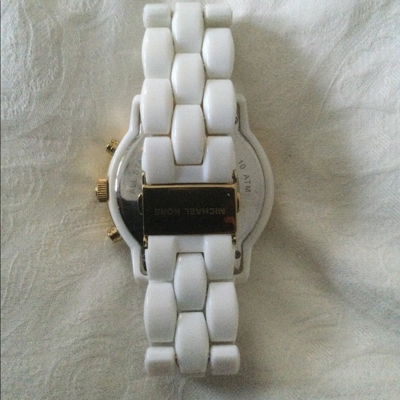 EUC Michael Kors white resin watch with gold detail. - Picture 2 of 9